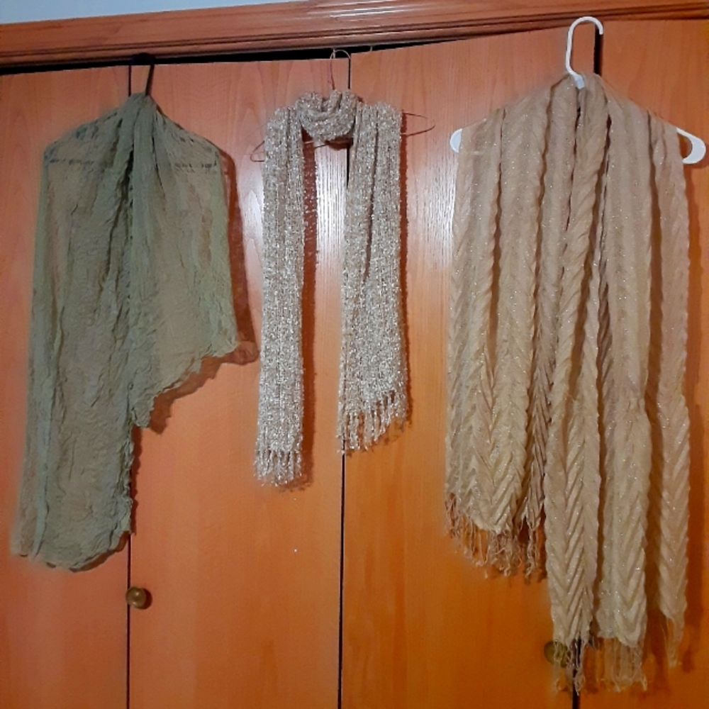 Scarfs